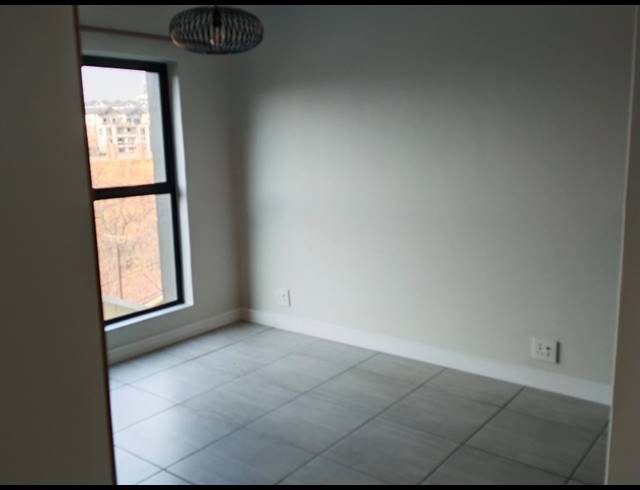 3 BEDROOM APARTMENT TO LET IN WATERFALL